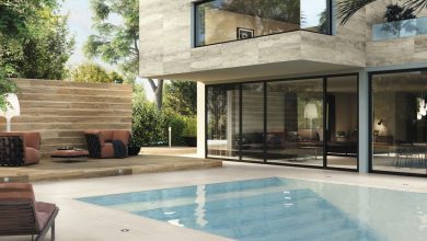 Casa moderna de Construção de Alto Padrão integrada à natureza e piscina.