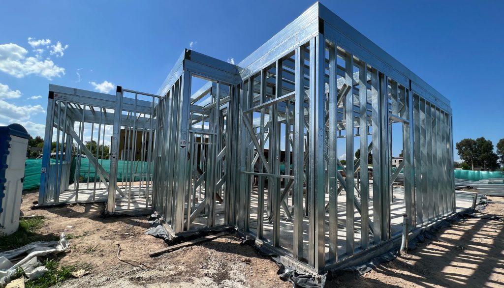 Steel Frame em construção, sistema leve e de montagem rápida, sustentável.